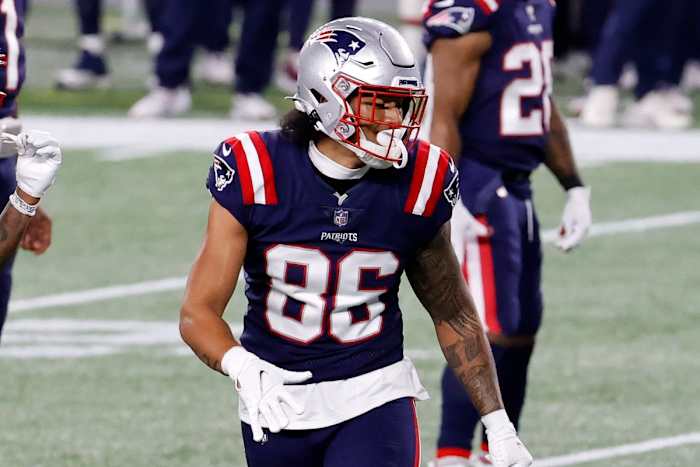 Patriots TE Devin Asiasi